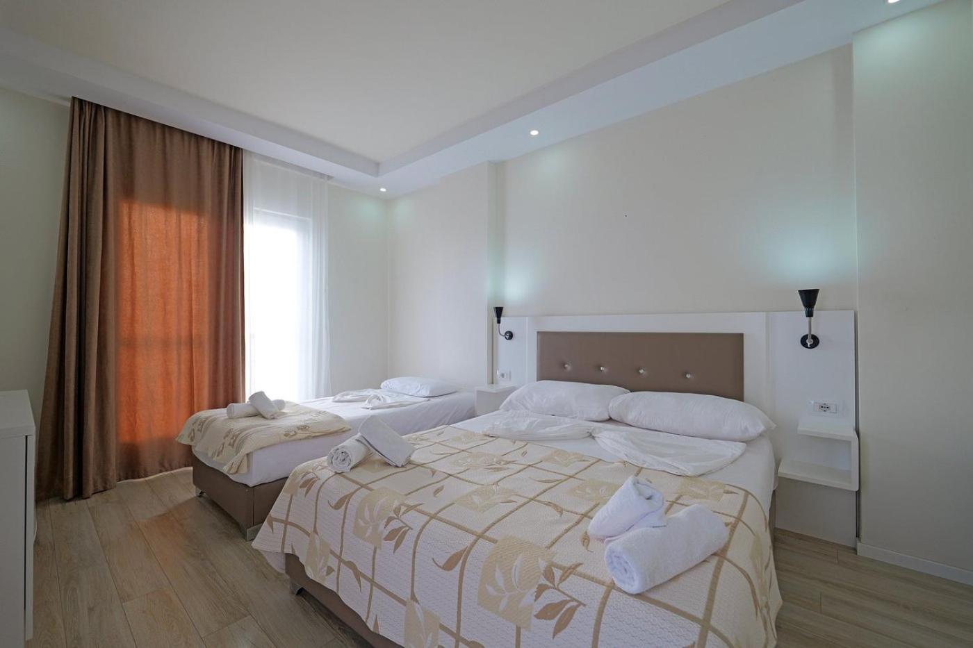 Helia Seaside Hotel Саранда Екстер'єр фото
