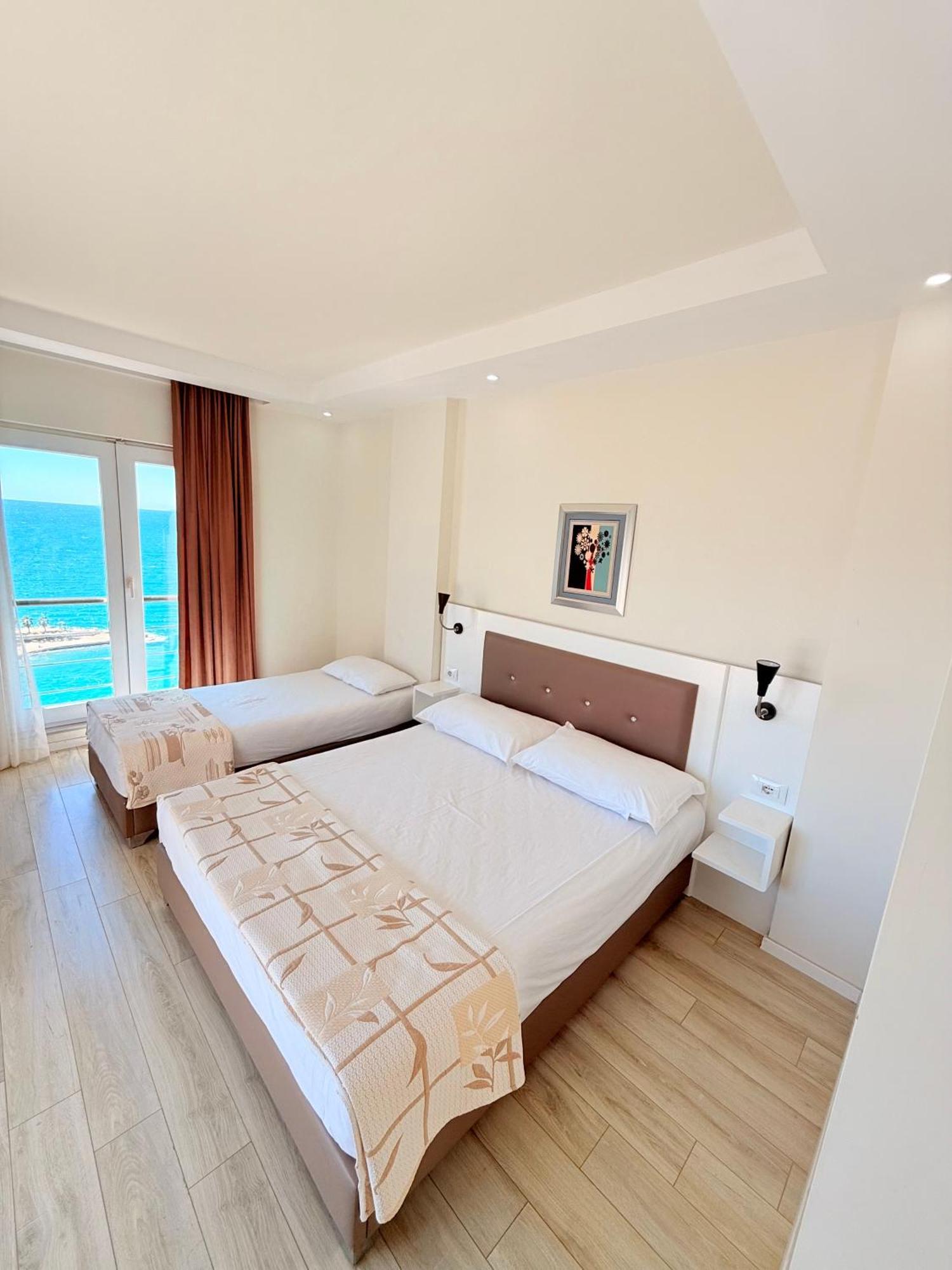 Helia Seaside Hotel Саранда Екстер'єр фото