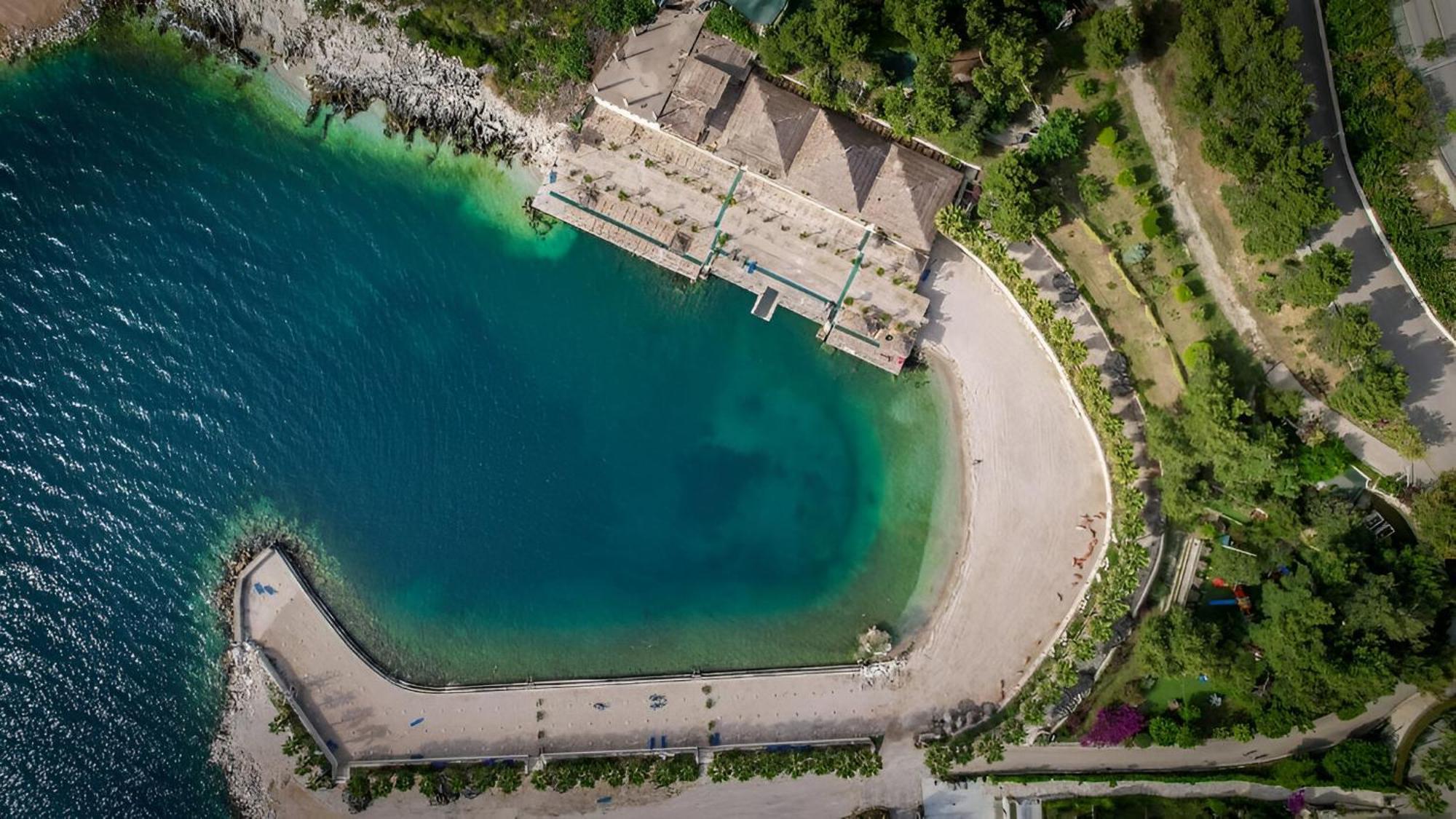Helia Seaside Hotel Саранда Екстер'єр фото
