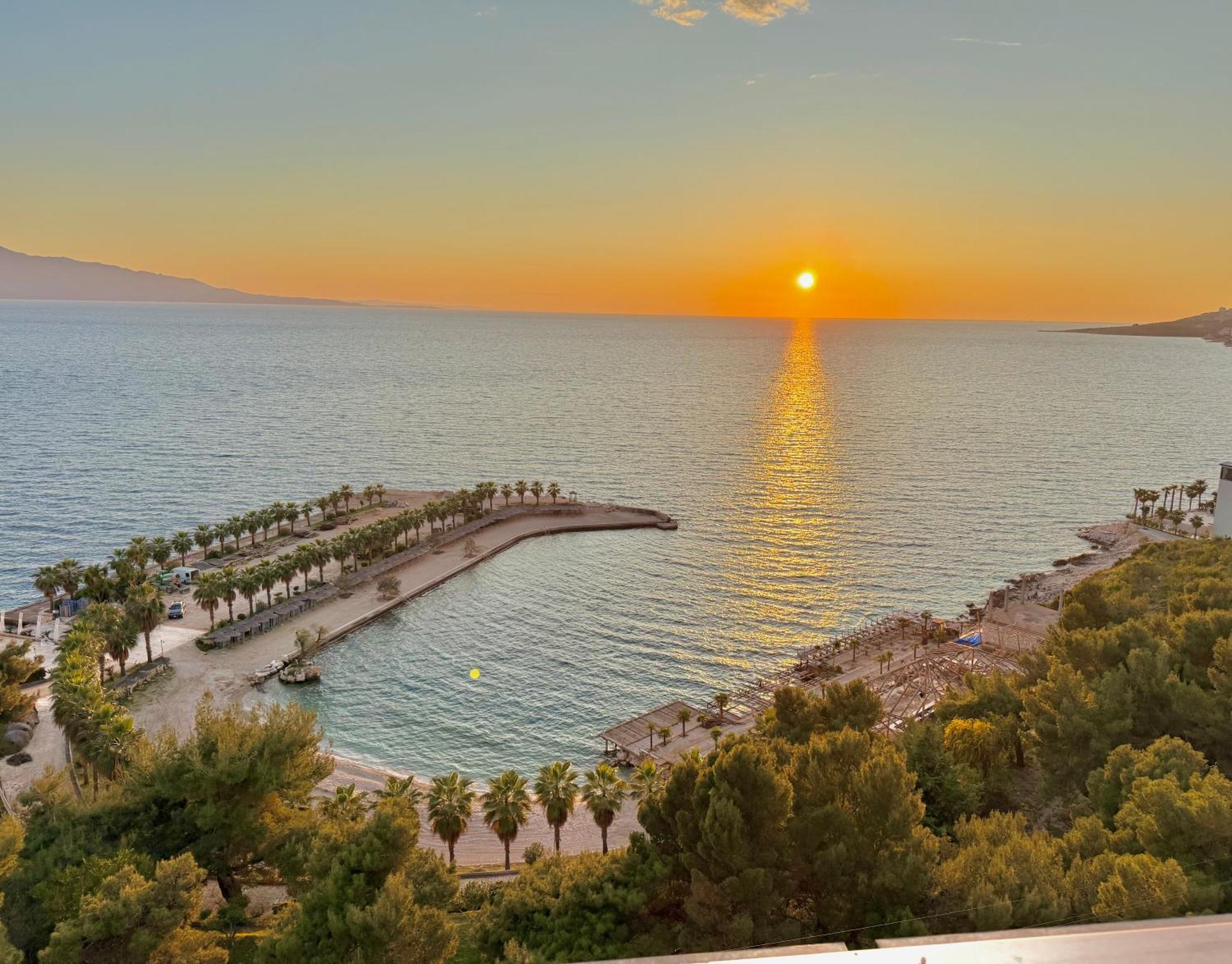 Helia Seaside Hotel Саранда Екстер'єр фото