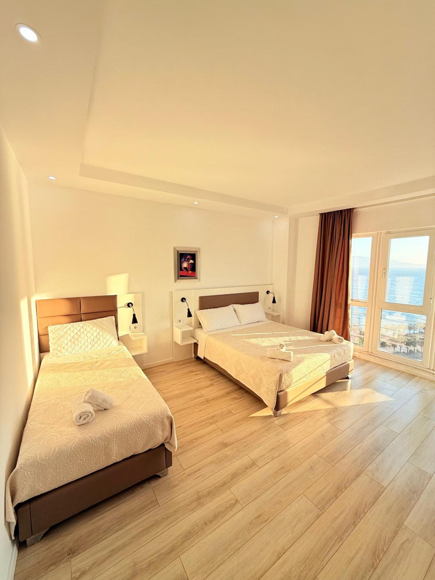 Helia Seaside Hotel Саранда Екстер'єр фото