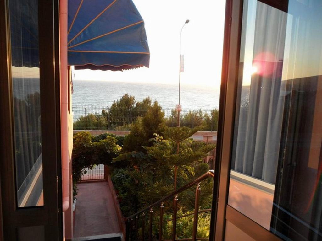 Helia Seaside Hotel Саранда Екстер'єр фото